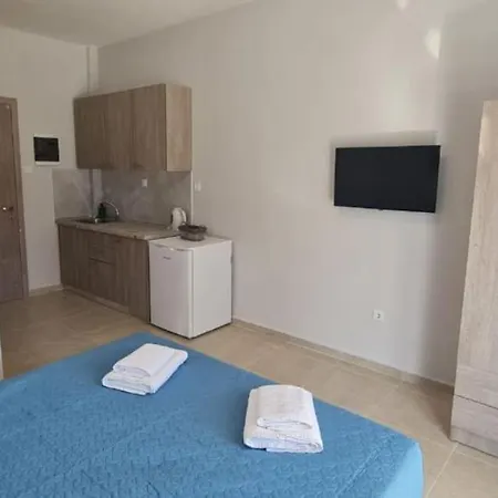 Kır Evi F&r Néoi Epivátai