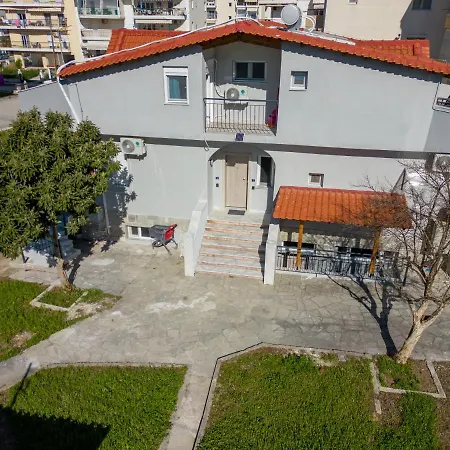 F&r * Néoi Epivátai