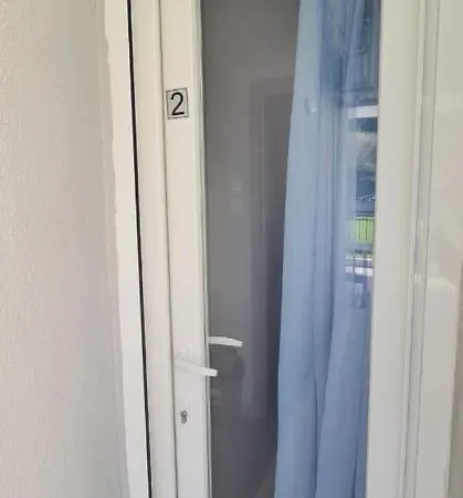 F&r Néoi Epivátai